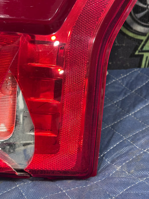 2017-2019 FORD F250 F350 F450 RIGHT HALOGEN BLISS TAIL LIGHT ASSEMBLY OEM ~READ~