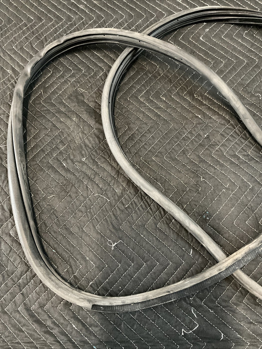 2016 NISSAN TITAN REAR RIGHT PASSENGER DOOR SEAL WEATHER STRIP OEM