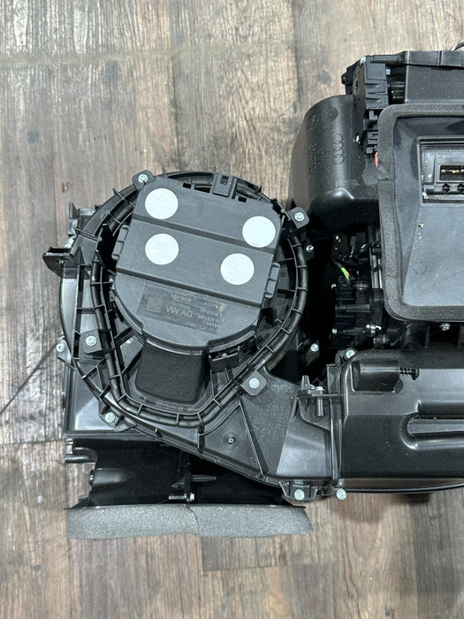 2017 AUDI R8 HVAC HEATER BLOWER HOUSING BOX OEM 4S1 820 005