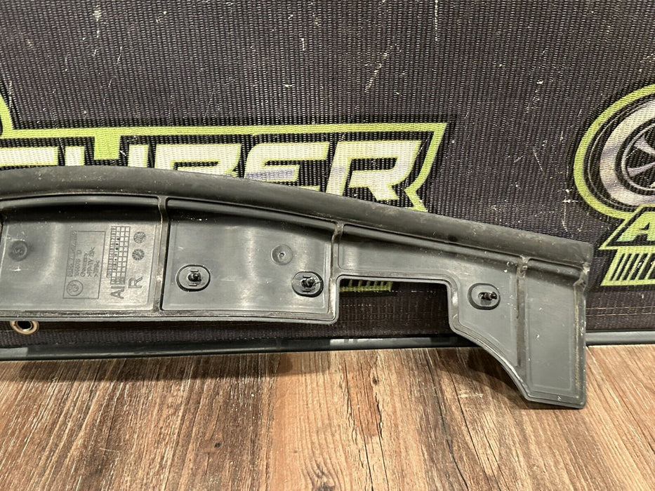 2020 BMW M4 F82 FRONT PASSENGER RIGHT DOOR WEATHER STRIP OEM