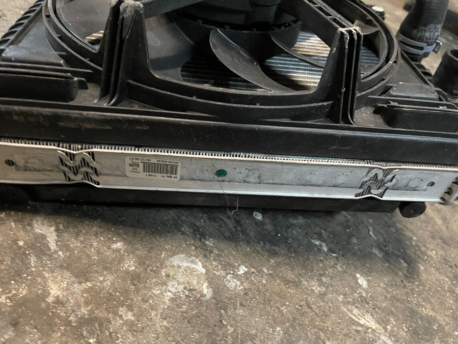 2017 AUDI R8 V10 FRONT RIGHT RADIATOR A/C CONDENSER 4S0816411 4S0121252B ~BENT~