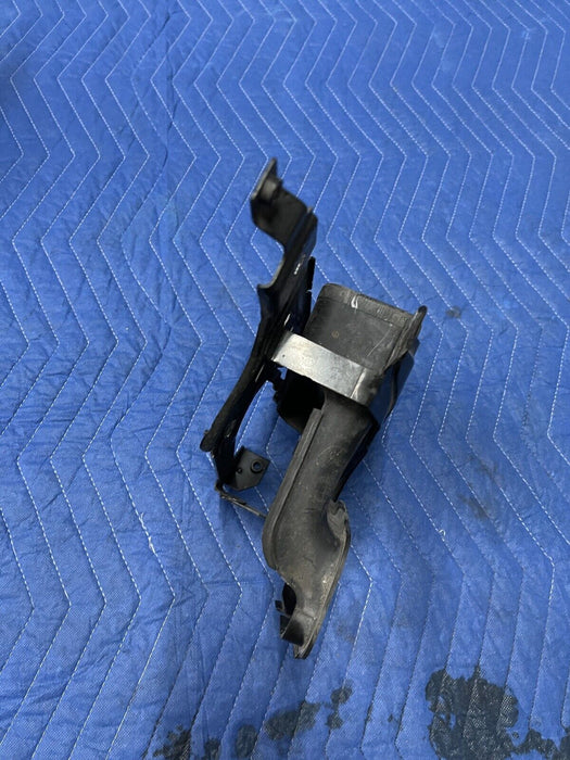 2011 BMW 550i F10 5 SERIES FRONT RIGHT SIDE HEADLIGHT SUPPORT HOLDER BRACKET OEM