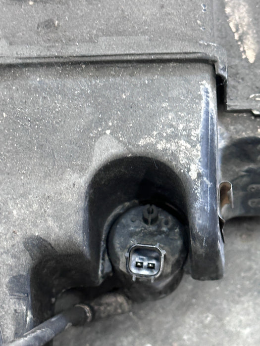 2017-2019 FORD F250 F350 WINDSHIELD WASHER RESEVOIR TANK HC3B 17B613 AH