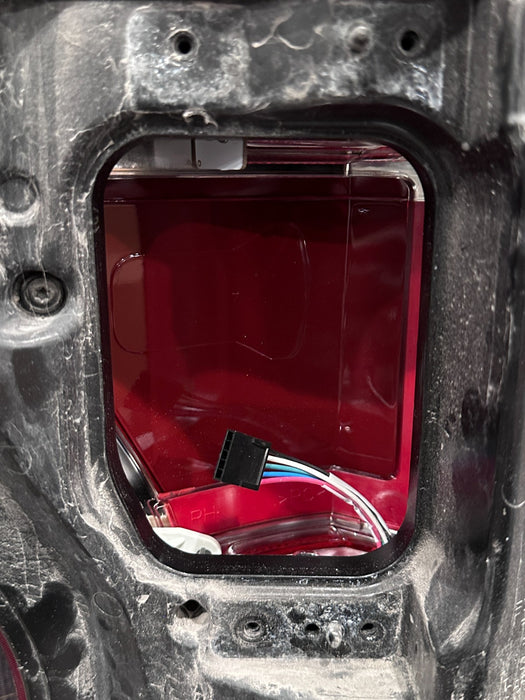 2017-19 FORD F250 F350 F450 PASSENGER RIGHT LED TAIL LIGHT OEM *READ DESCRIPTION