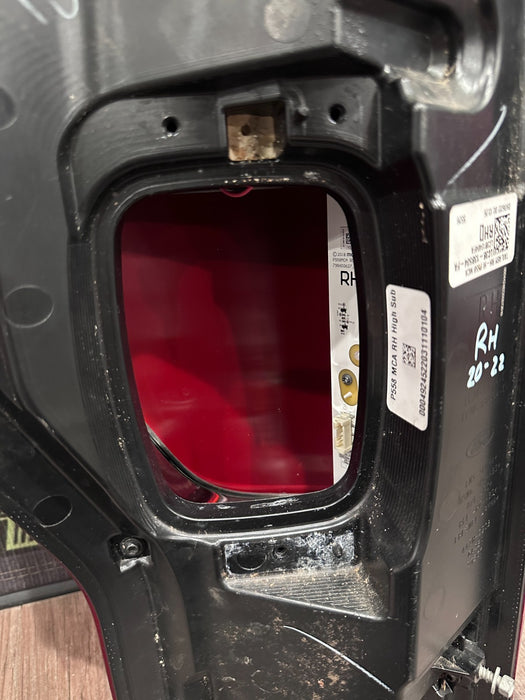 2020-22 FORD F250 F350 F450 PASSENGER RIGHT LED TAIL LIGHT OEM