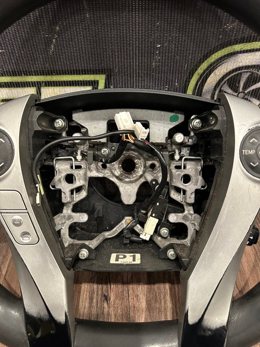 2014 TOYOTA PRIUS V BLACK LEATHER STEERING WHEEL OEM *WEAR* (READ DESCRIPTION)