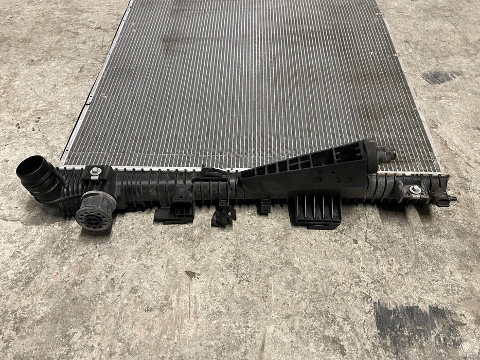 2017-2019 FORD F250 F350 6.7L DIESEL SUPERDUTY RADIATOR OEM *BENT*