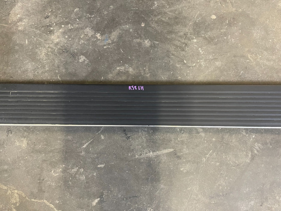 2017-2019 FORD  F350 F450 DRIVER LEFT SIDE RUNNING BOARD ONLY OEM *BURNT*