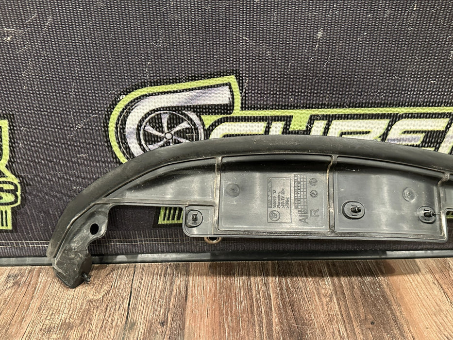 2020 BMW M4 F82 FRONT PASSENGER RIGHT DOOR WEATHER STRIP OEM