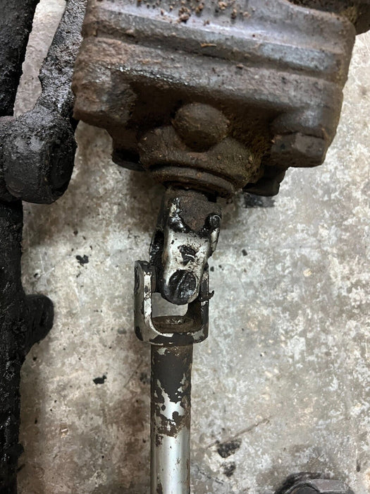 2016 2017 NISSAN TITAN FRONT ENGINE POWER STEERING GEAR BOX W/STEERING DRAG LINK