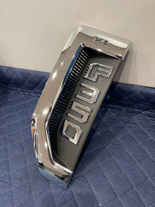 2017-2019 FORD F350 XL DRIVER LEFT FENDER EMBLEM BADGE OEM HC3B-45000A73