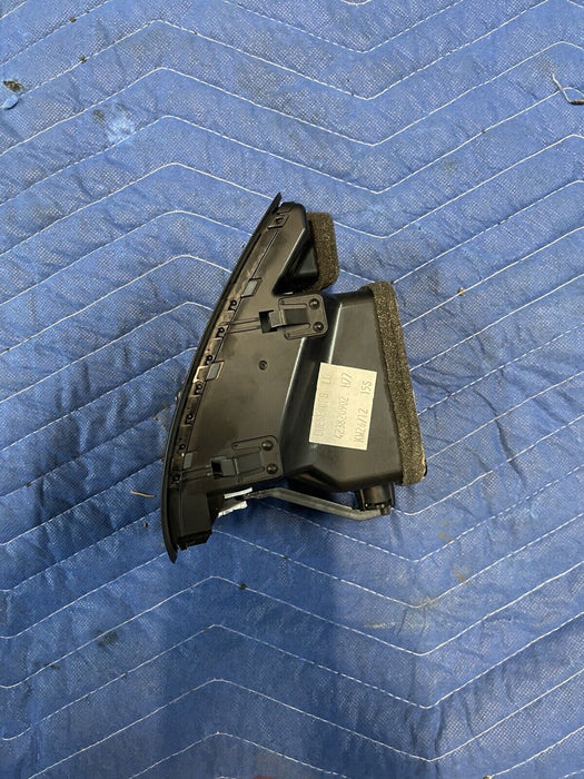 2012 AUDI R8 4.2L V8 FRONT RIGHT OUTER DASHBOARD AIR VENT 423820902H77 OEM