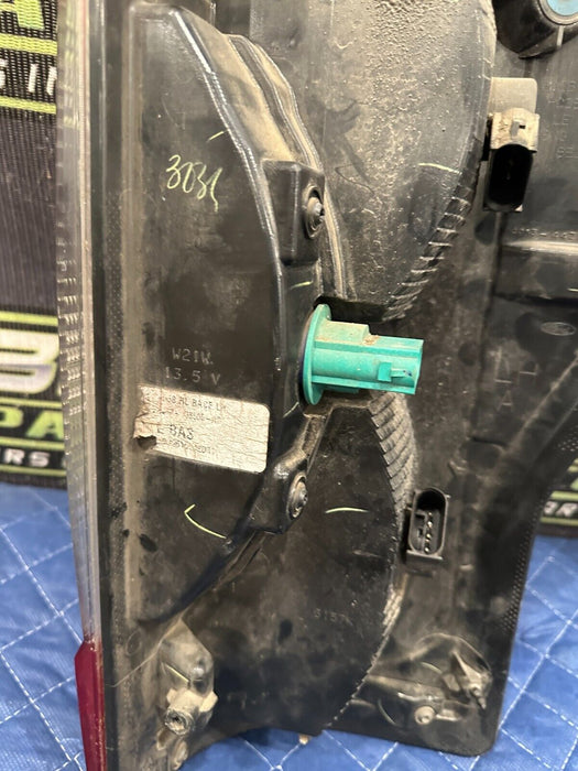 2017 2018 2019 FORD F250 F350 F450 DRIVER LEFT HALOGEN TAIL LIGHT OEM MINT