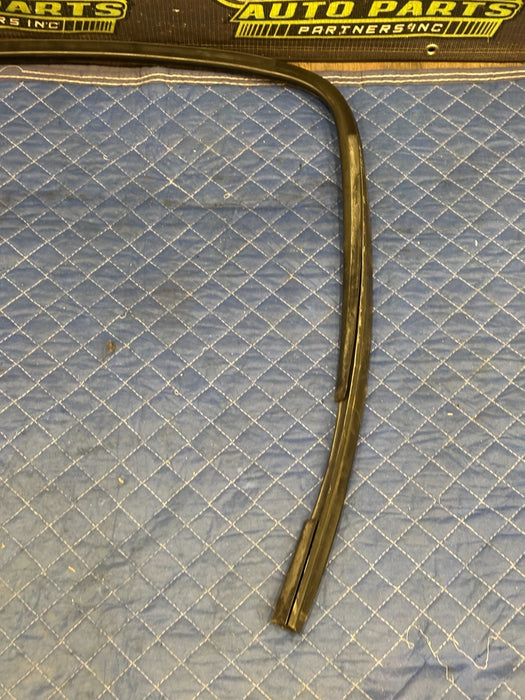2012-2018 DODGE RAM REAR RIGHT DOOR SEAL OEM 55372136
