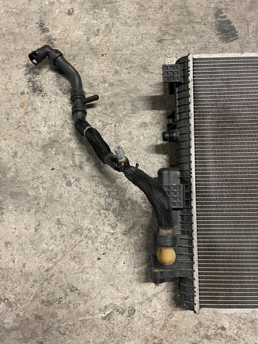2017-2019 FORD F250 F350 6.7L DIESEL SUPERDUTY RADIATOR W/ HOSES OEM *BENT*