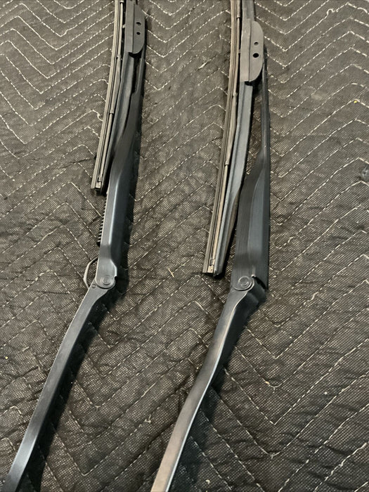 2016 NISSAN 370Z CONVERTIBLE WINDSHIELD WIPERS PAIR OEM 2009-2020