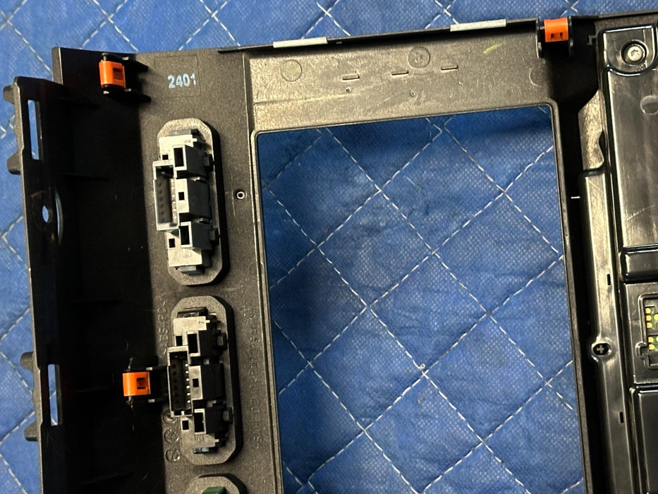 2017-2019 FORD F250 F350 PLATINUM CENTER DASH RADIO/HVAC CONTROL BEZEL OEM