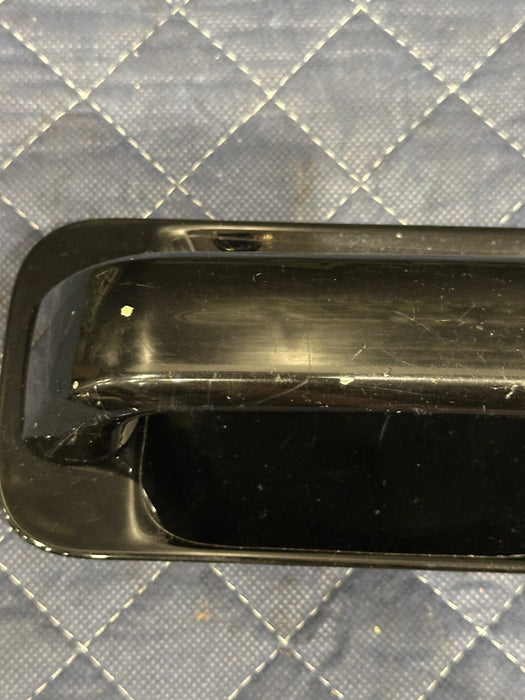 2017-2019 FORD F250 F350 F450 REAR RIGHT DOOR HANDLE OEM BLACK PEARL G1 *FLAW*