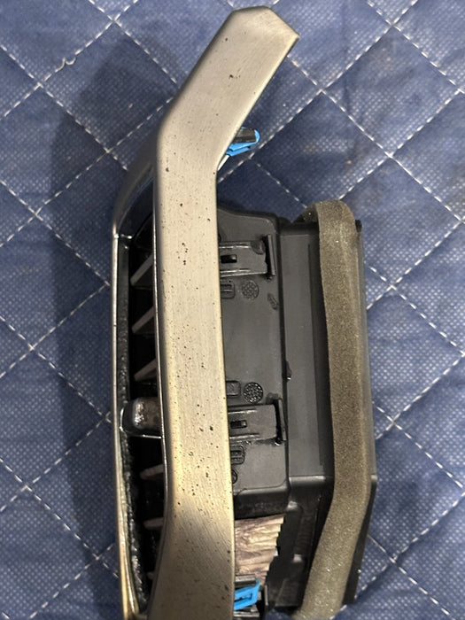 2017 2019 FORD F250 F350 PASSENGER RIGHT DASH DASHBOARD HVAC AIR VENT OEM ~WEAR~