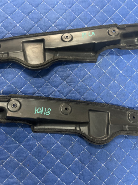 2014 Toyota Prius V Front Right Left Fender Side Protector Pair OEM 53827-47040