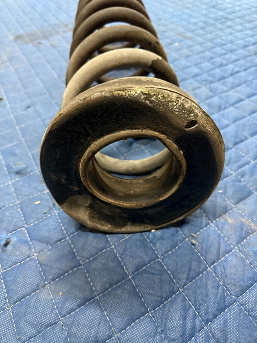 2017 2018 2019 FORD F450 PLATINUM FRONT DRIVER LEFT COIL SPRING OEM