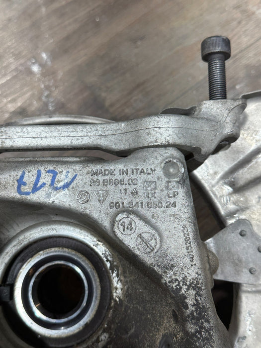 2014 PORSCHE 911 TURBO S 991 FRONT RIGHT HUB KNUCKLE SPINDLE OEM