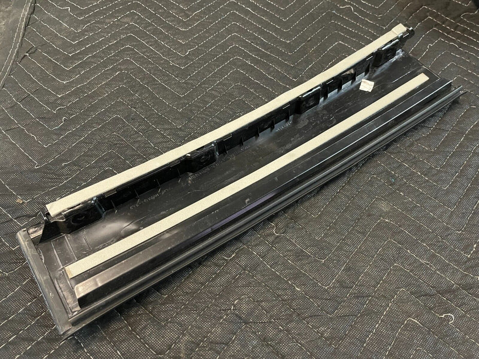 2017-2020 FORD F250 F350 F450 PASSENGER REAR RIGHT EXTERIOR DOOR TRIM MOULDING