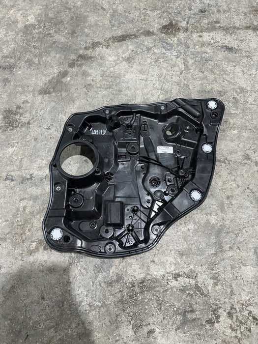 2024 BMW M3 M4 G80 G82 REAR RIGHT DOOR WINDOW REGULATOR PANEL OEM 743223617