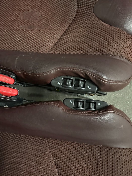 2010 NISSAN 370Z CONVERTIBLE FRONT LEFT DRIVER RIGHT PASSENGER SEATS BURGUNDY