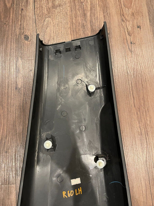 2017 INFINITI Q50 RED SPORT FRONT DRIVER LEFT LOWER B PILLAR TRIM BLACK OEM