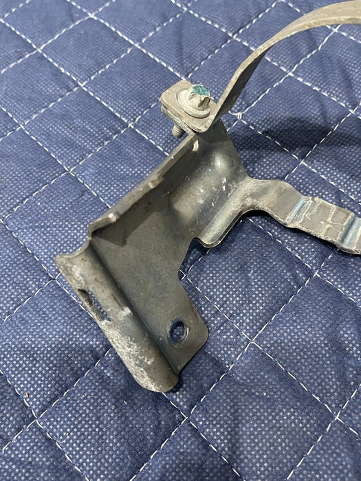 2019 MERCEDES BENZ C63 S AMG AUXILIARY WATER PUMP UPPER BRACKET OEM