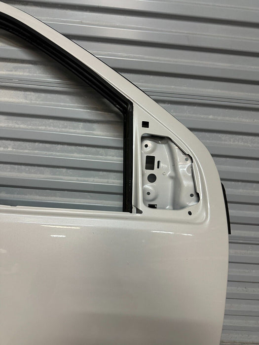 2017-2019 FORD F250 F350 F450 FRONT RIGHT DOOR SHELL OEM (PAINT CODE:UG)