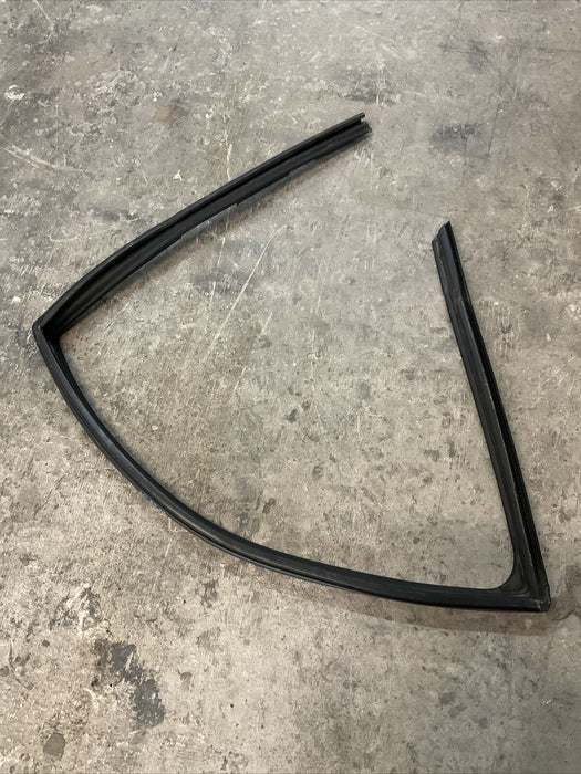 2018-2020 FORD F250 F350 F450 FRONT PASSENGER SIDE WEATHER STRIP DOOR SEAL OEM