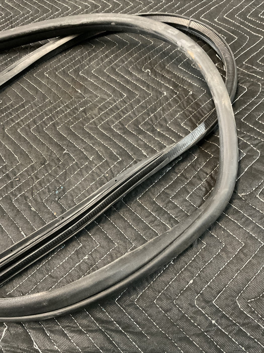 2016 NISSAN TITAN FRONT RIGHT PASSENGER DOOR SEAL WEATHER STRIP OEM