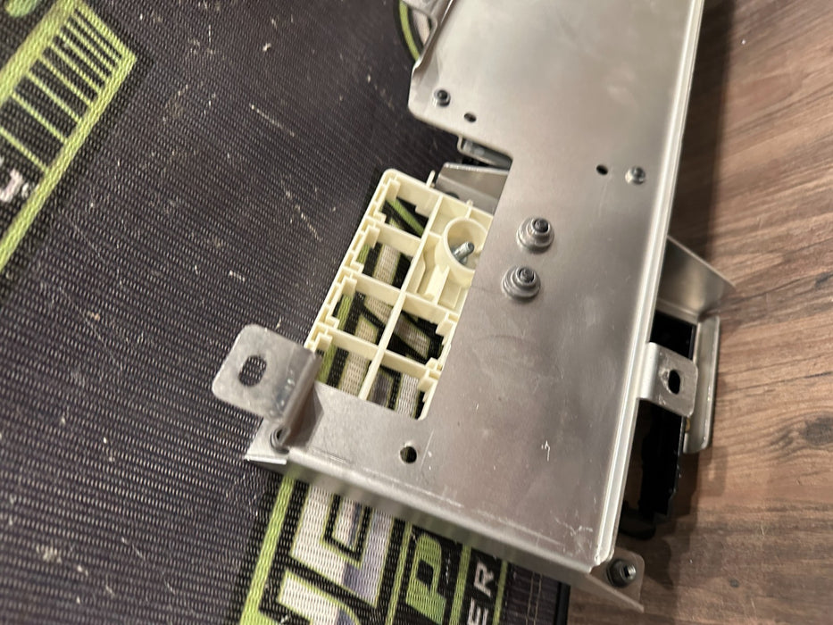 2014 AUDI R8 CONTROL MODULE HOLDER MOUNTING BRACKET 420035547C 420 035 547 C