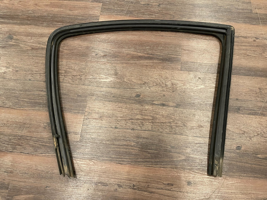 2017-2022 FORD F250 F350 PLATI REAR RIGHT DOOR RUBBER WHEATHER STRIP SEAL OEM