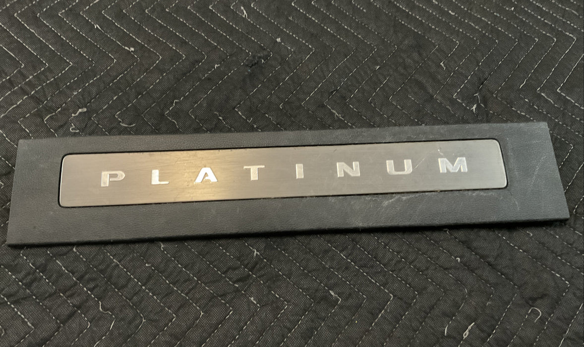 2017-2019 FORD F250 F350 PLATINUM FRONT RIGHT KICKPLATE TRIM OEM~SCRATCHES~