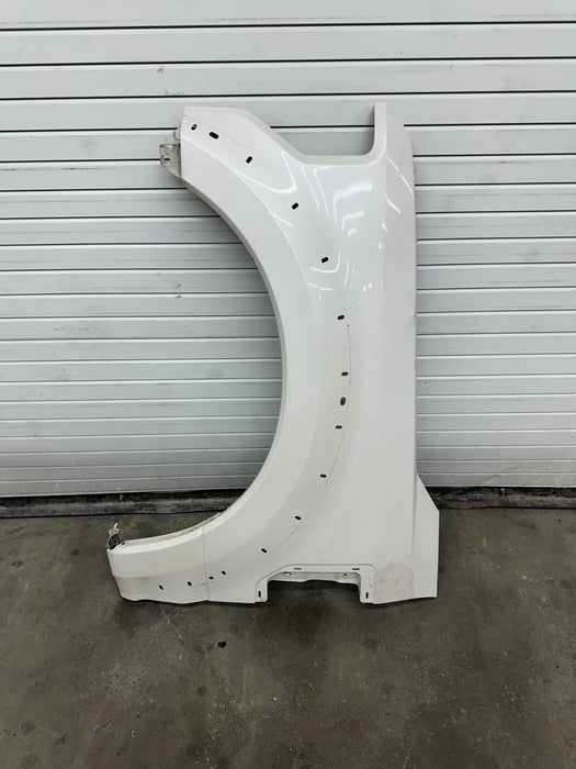 2017-2019 FORD F450 LEFT FENDER OEM TRI COAT WHITE (UG) *LOCAL PICKUP* *WEAR 6-7