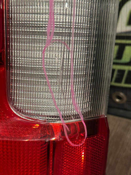 2017-2019 FORD F250 F350 F450 LEFT LED TAIL LIGHT OEM *CRACKS/WEAR 5-10*