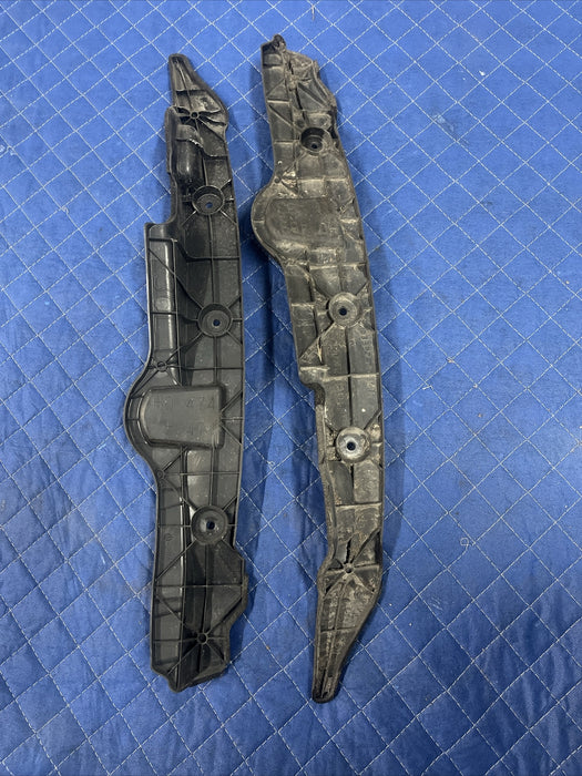2014 Toyota Prius V Front Right Left Fender Side Protector Pair OEM 53827-47040