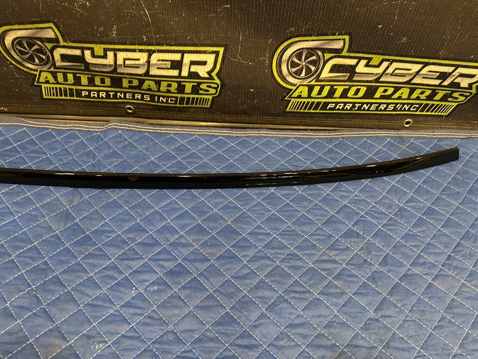 2024 BMW M3 M4 G80 G82 RIGHT ROOF MOLDING TRIM OEM 8072488