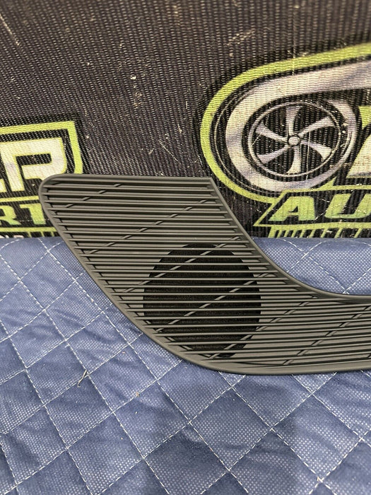 2018 AUDI R8 SPYDER RIGHT PASSENGER DOOR SPEAKER GRILLE 4S0 035 410 A 4S0035410