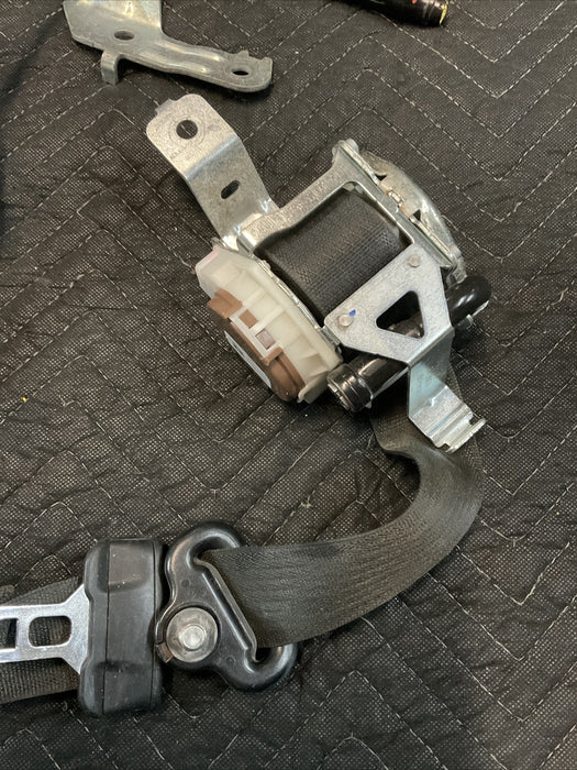 2017 FORD F250 F350 LARIAT BLACK OPS FRONT DRIVER LEFT SEAT BELT RETRACTOR