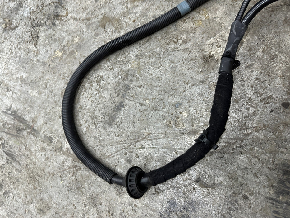 2014 AUDI R8 V10 POSITIVE GROUND TERMINAL BATTERY CABLE W/ FUSE BOX TERMINAL