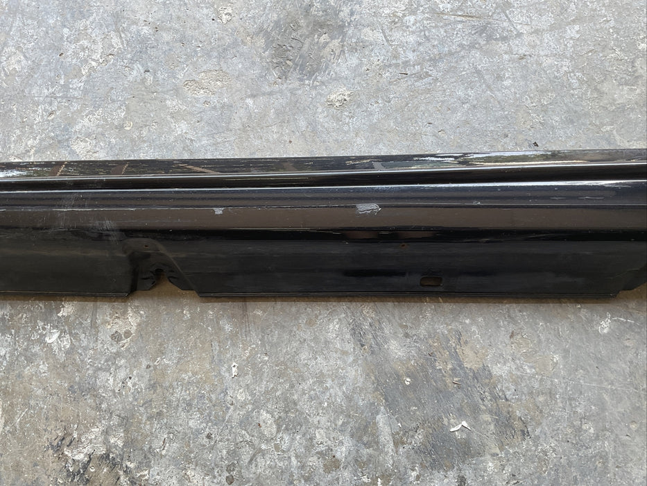 2017 MERCEDES AMG C63S ROCKER MOULDING SIDE SKIRTS RIGHT SIDE OEM~MINOR DAMAGE~