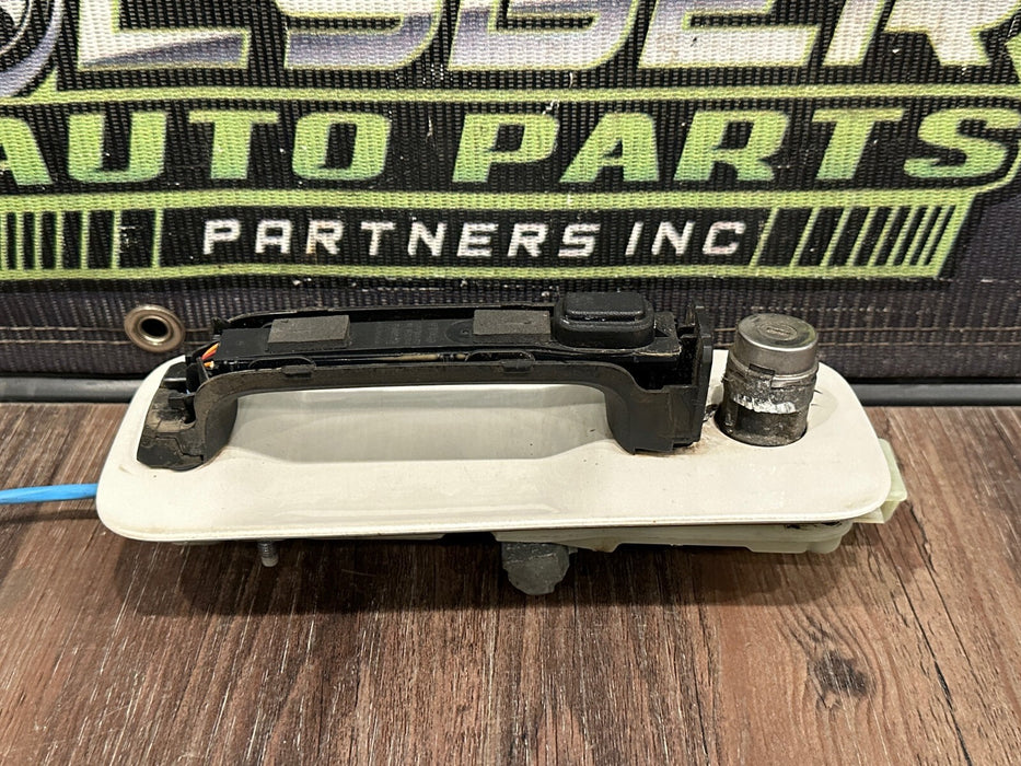 2017-2019 FORD F250 F350 F450 FRONT LEFT DOOR HANDLE WITH NO COVER (UG) OEM