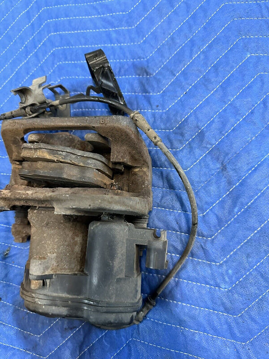 2011 BMW 550i F10 XDRIVE REAR RIGHT PASSENGER BRAKE CALIPER OEM 6793048