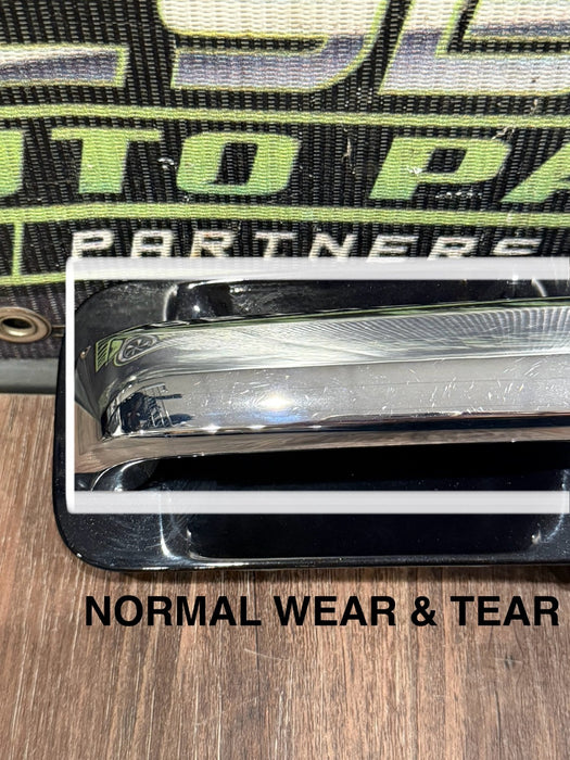 2017-2019 FORD F250 F350 REAR RIGHT DOOR HANDLE (UM) OEM *FLAWS 3,4,6*