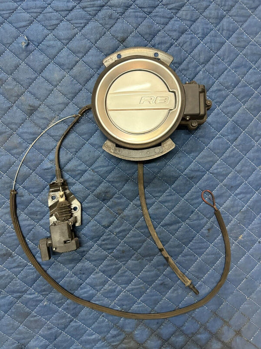 2014 AUDI R8 FUEL CAP DOOR LID ASSEMBLY OEM 420 809 900 *READ DESC/SCUFFS*