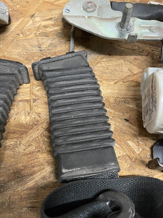 2018-2019 FORD F250 F350 FRONT PLATINUM SEATBELTS LEFT RIGHT PAIR OEM